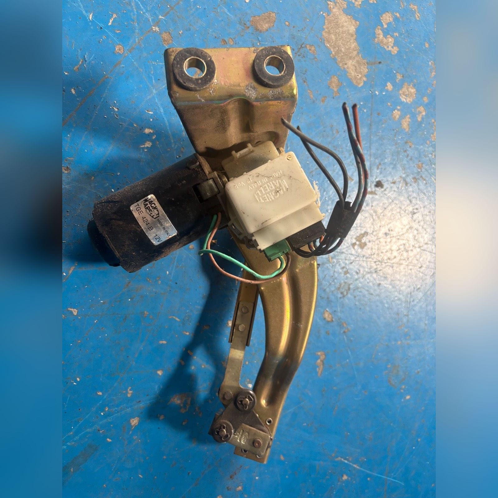 Meccanismo Tergiparabrezza Con Motorino (Magneti Marelli) 7666036 TGE 424 B Usato