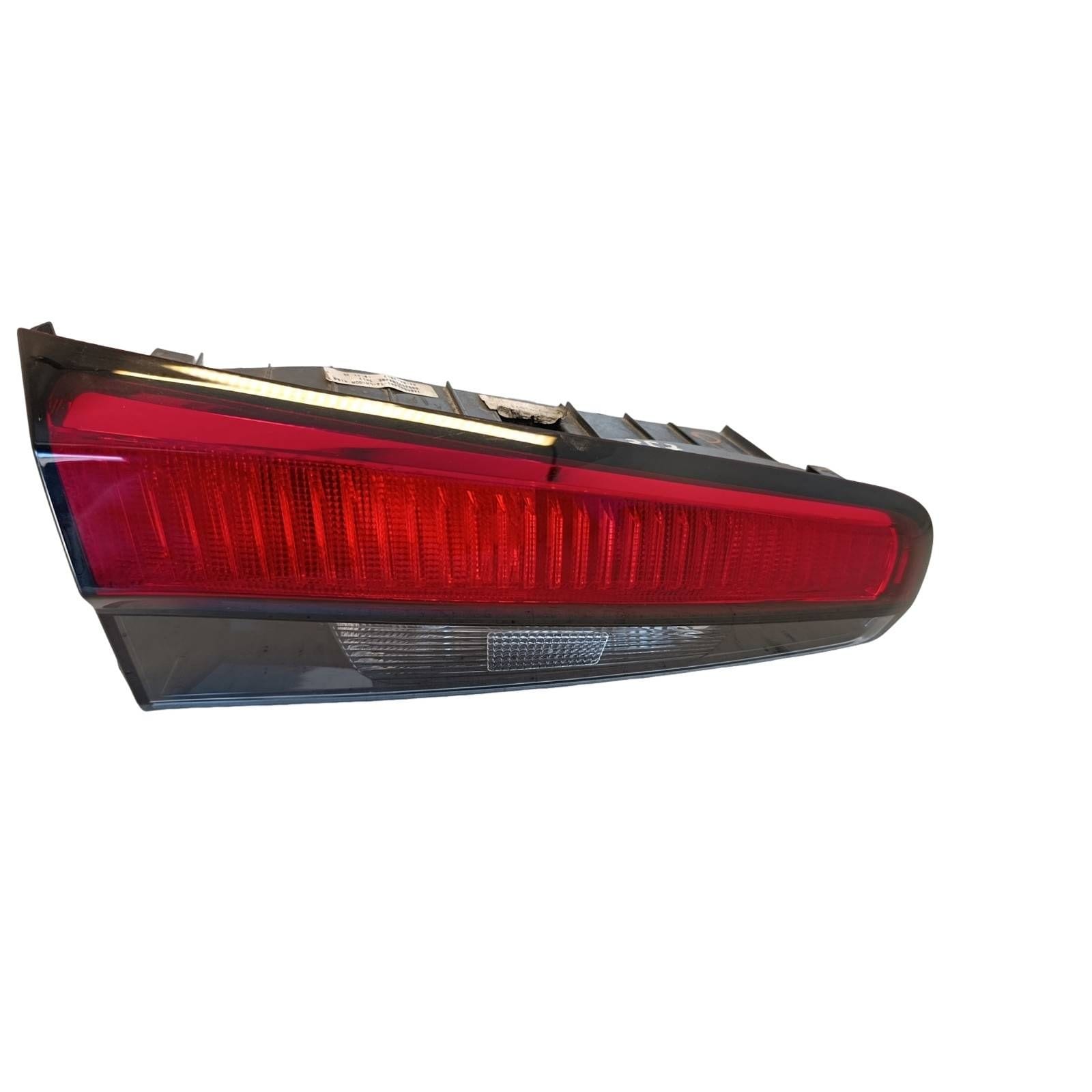 Fanale Post. Parte Int. Sinistro (Mopar) 52071022 Usato