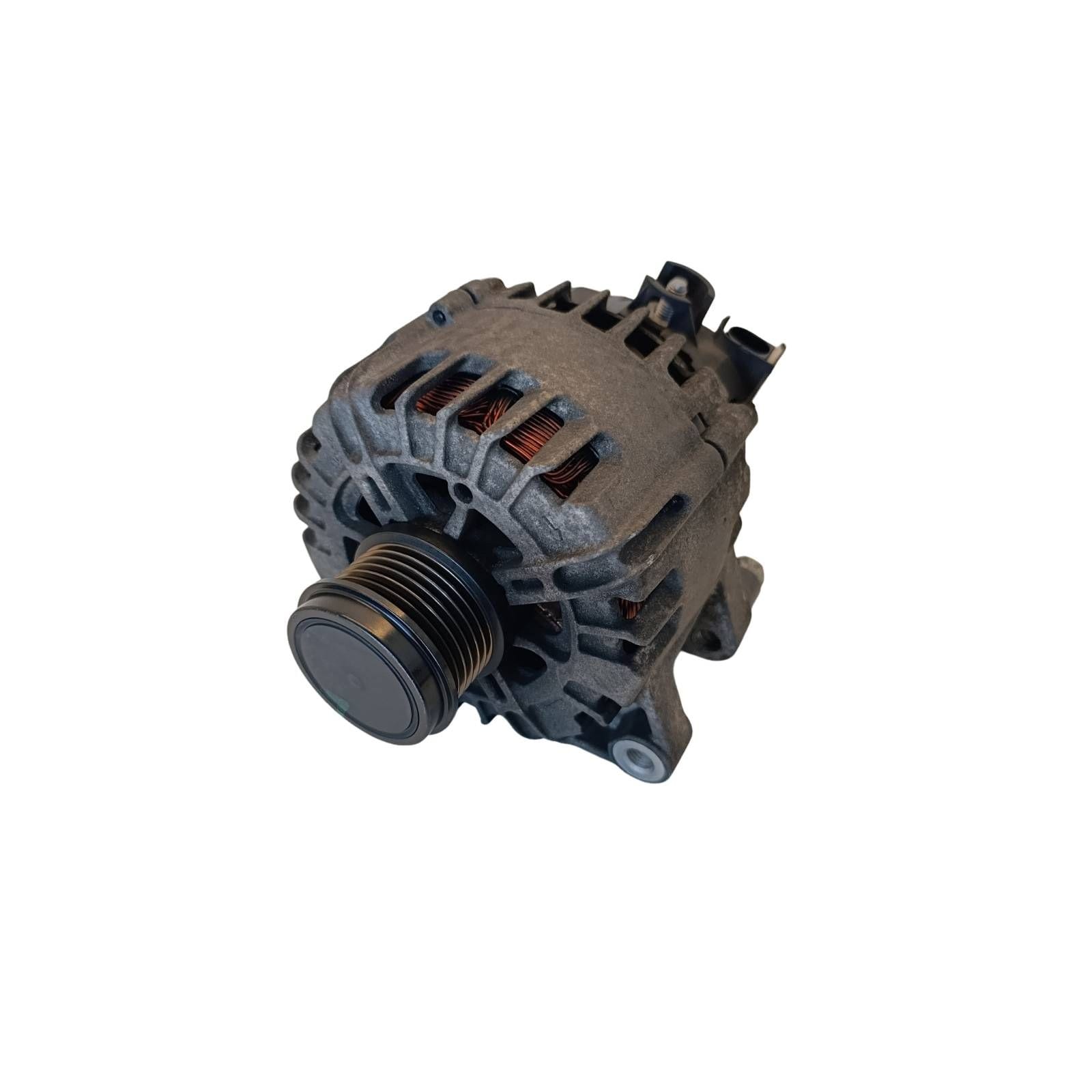 Alternatore (Valeo) 1704768 AV6N-10300-GC Usato